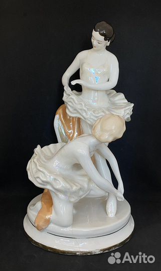 Статуэтка Балерины перед выступлением