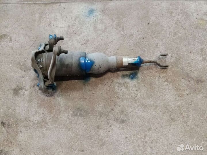 Стойка передняя правая audi A6 allroad C5 бу