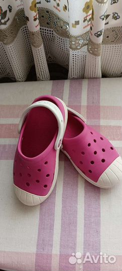 Crocs, C12