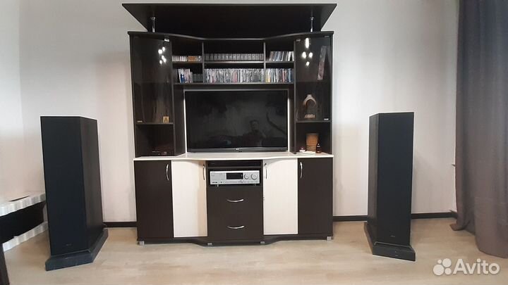 Тумба под телевизор