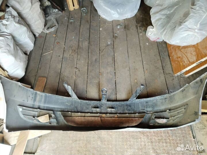 Бампер на renault logan