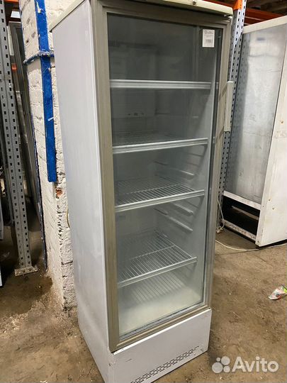 Холодильный шкаф