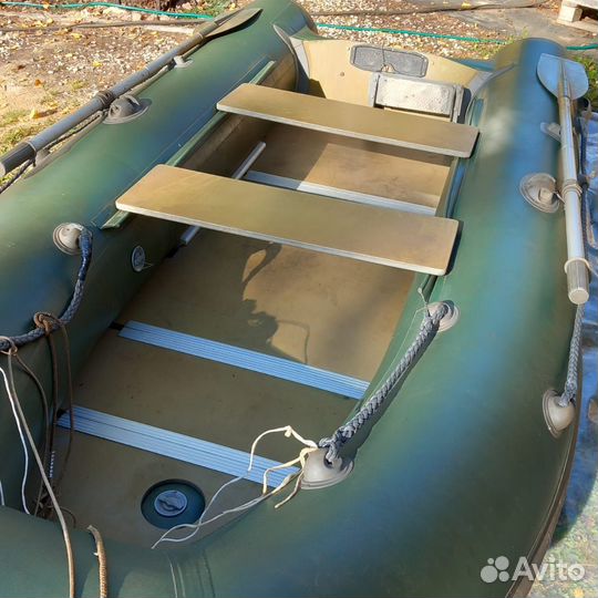 Продаю лодку