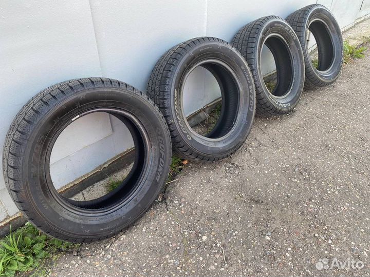 Goform W705 215/60 R16