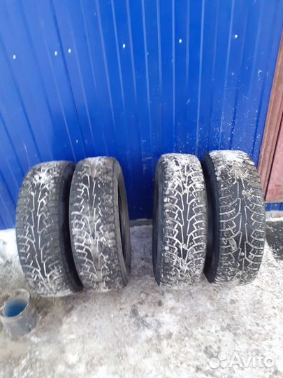 Nokian Tyres Hakkapeliitta 5 215/70 R16 107T
