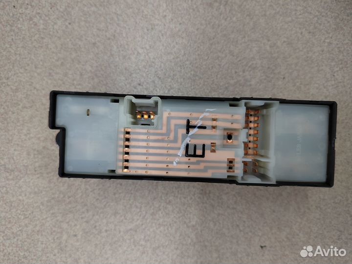 Блок управления стеклоподъёмниками X-Trail T30