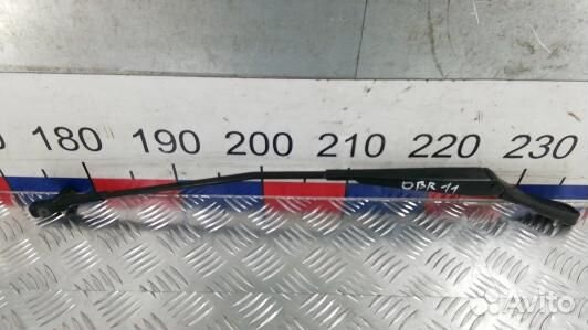 Щеткодержатель лобового стекла volkswagen golf plu