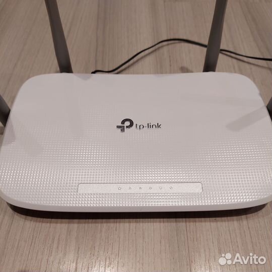 WiFi роутер TP-Link AC1200 (EC220-G5 V2)