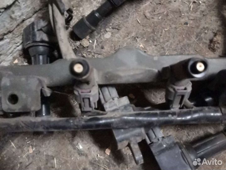 Форсунка топлевная mazda 3 bk