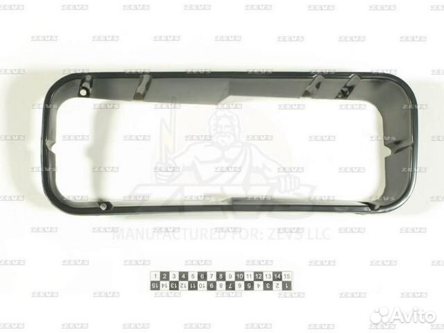 Обрамление фары правое Isuzu Forward 1984-1994