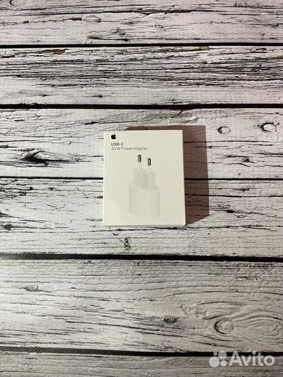 Зарядка на iPhone