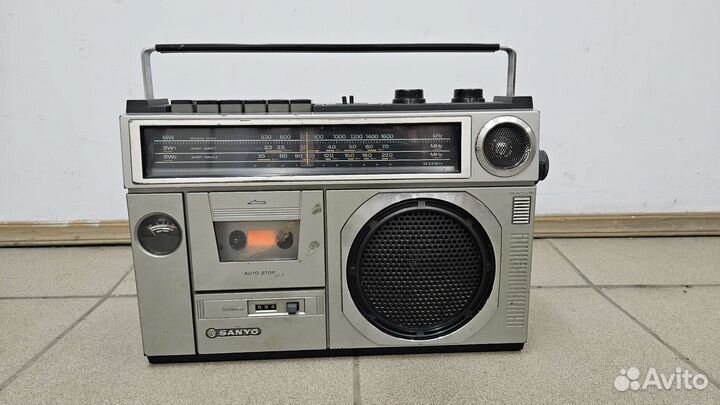 Sanyo магнитофон
