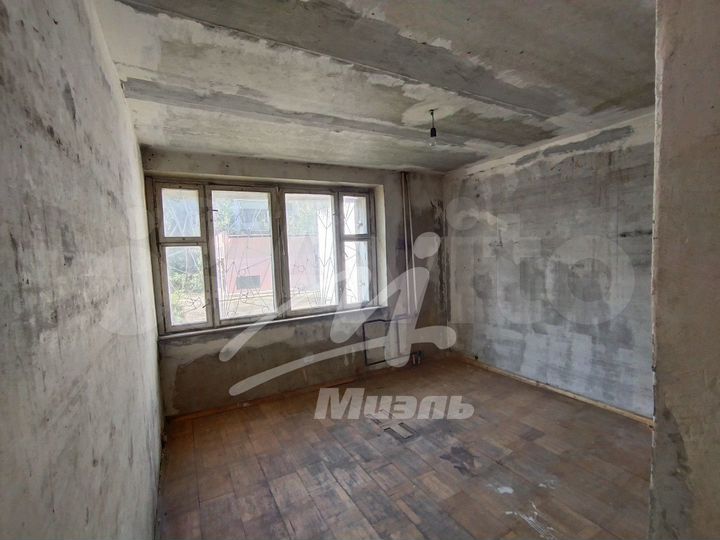 3-к. квартира, 54 м², 1/12 эт.