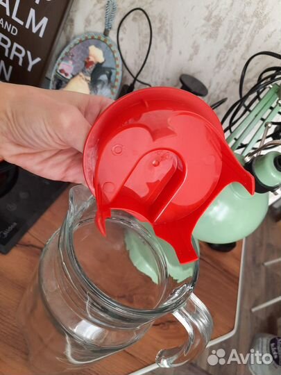 Стеклянный графин