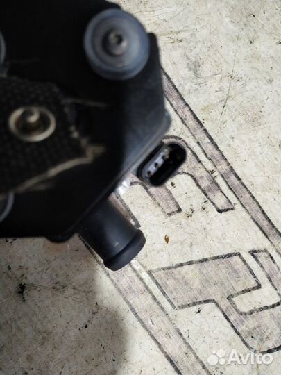 Помпа Audi A3 8V 1.8 cjsb 2013