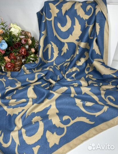 Платок от givenchy синий/коричневый