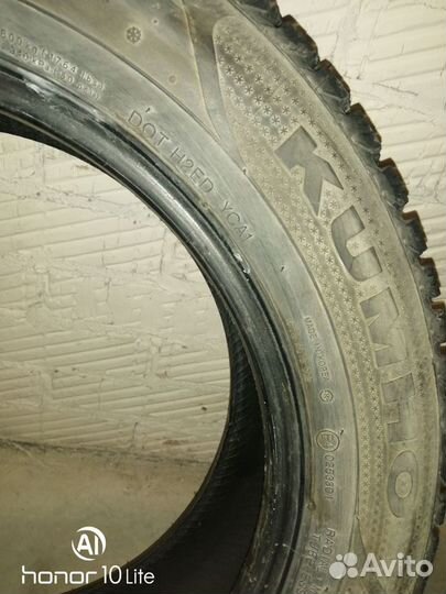 Kumho I'Zen RV Asymmetric 215/60 R17 100T