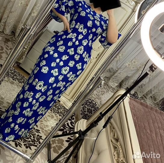 Платья вместе с косынкой