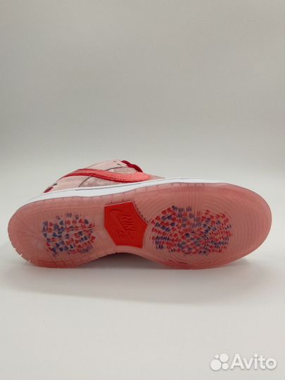 Sb Dunk Low Strange Love