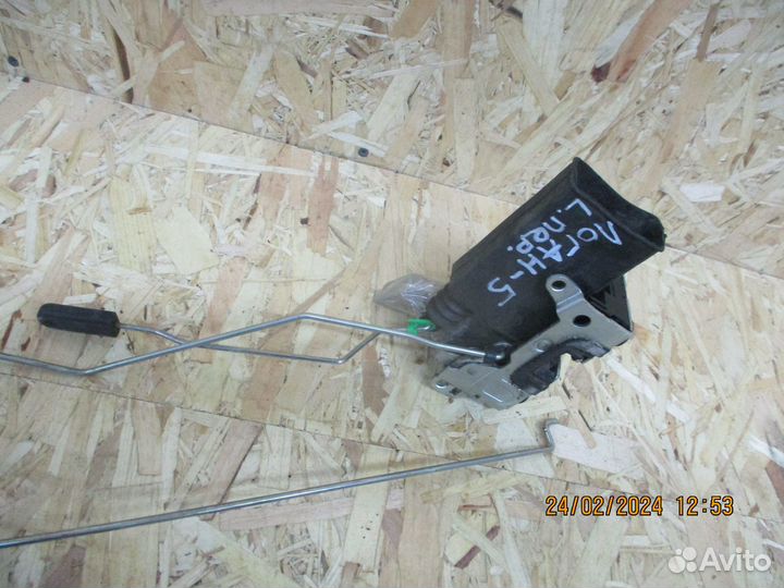 Замок двери Рено Логан 1