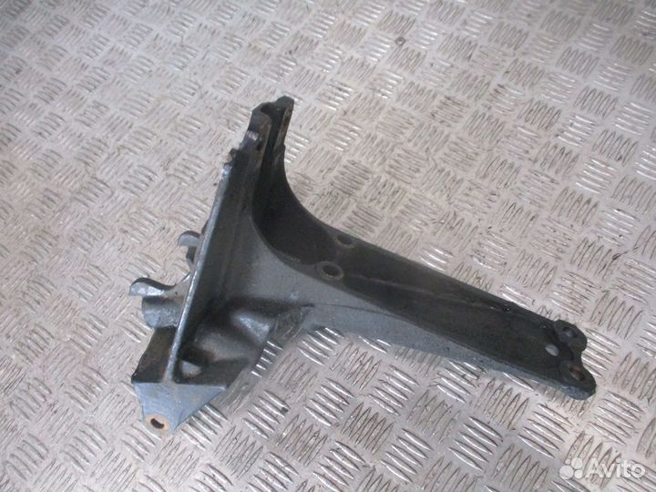 Кронштейн MAN 81417203147