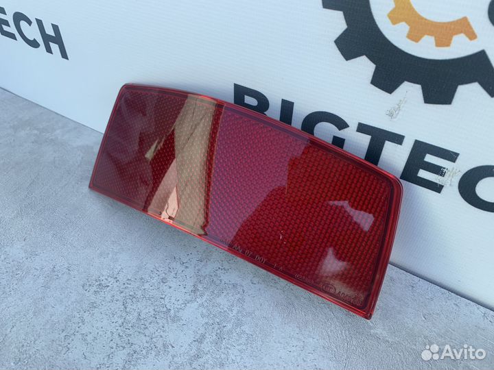 Отражатель в задний бампер Mercedes A2048200174