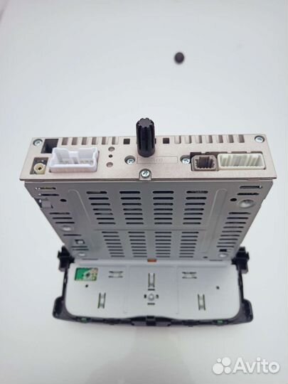 Штатная б/у магнитола renault duster 2018