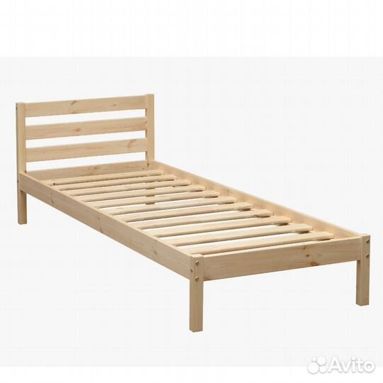 Детская кровать из дерева