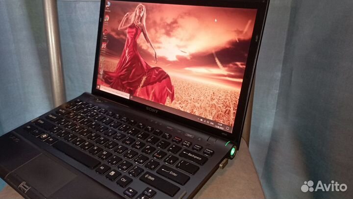 Ноутбуки Sony, Hp один игровой с 4гиг картой