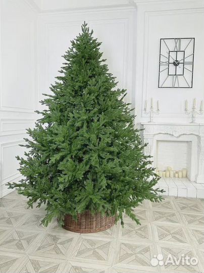 Ель искусственная с голубыми кончиками