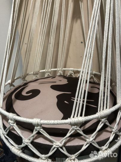 Лежанка подвесная настенная для котиков