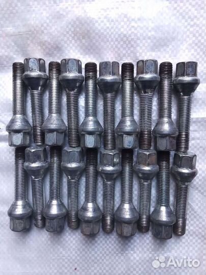 Колёсные болты BMW