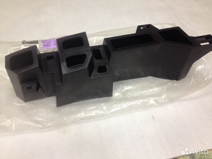 Наполнитель заднего бампера Renault Sandero 2014