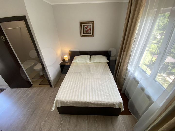 Комната 20 м² в 1-к., 1/2 эт.