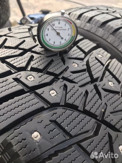 Bridgestone Blizzak Spike-02 225/55 R17