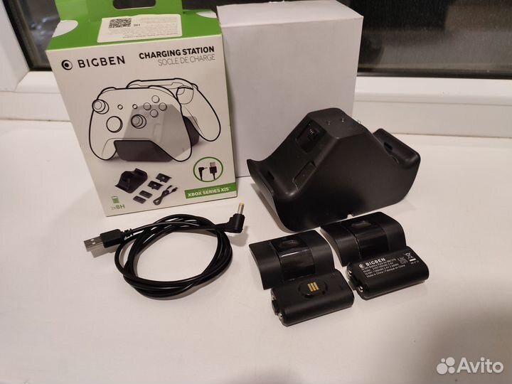 Зарядная Док-Станция xbox с аккумуляторами