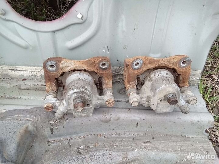 Тойота камри 40 суппорт