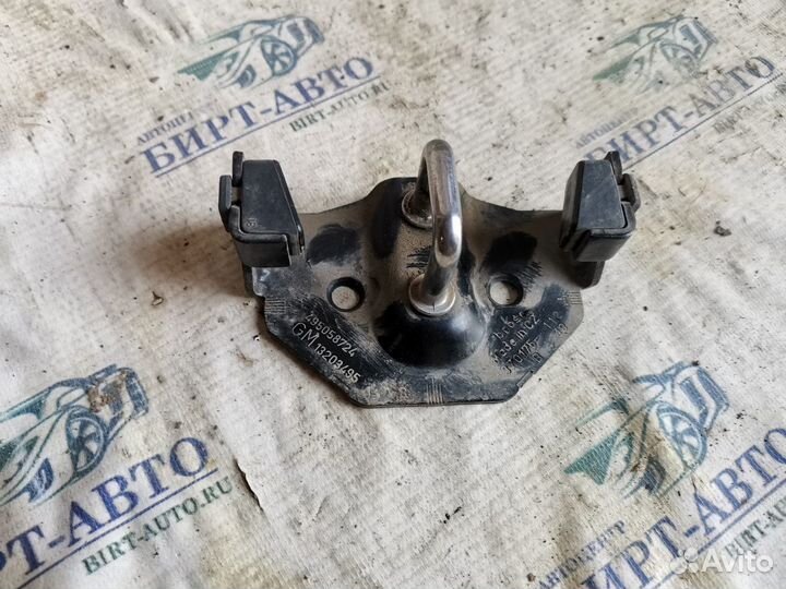 Петля замка крышки багажника Opel Astra H (2004—20