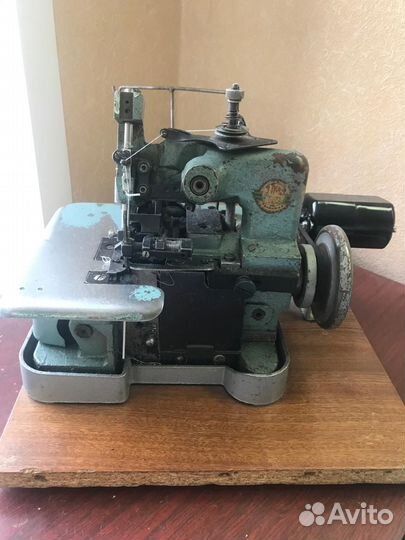 Оверлок для швейной машины