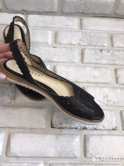 Босоножки Vitacci 36 размер нат.кожа б/у