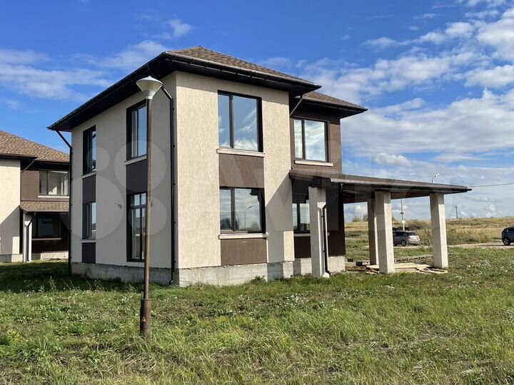 Дом 177 м² на участке 8,4 сот.