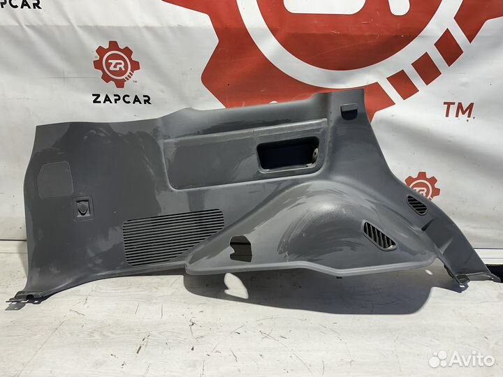 Lexus LX570 Обшивка багажника левая