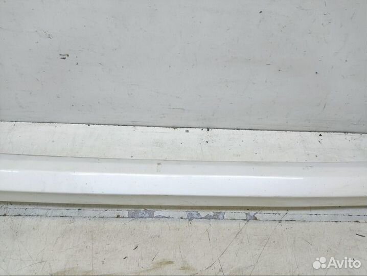 Молдинг решетки радиатора передний Lexus Lx 3