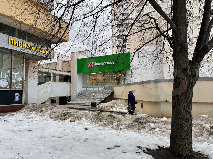 Продам торговое помещение, 738 м²