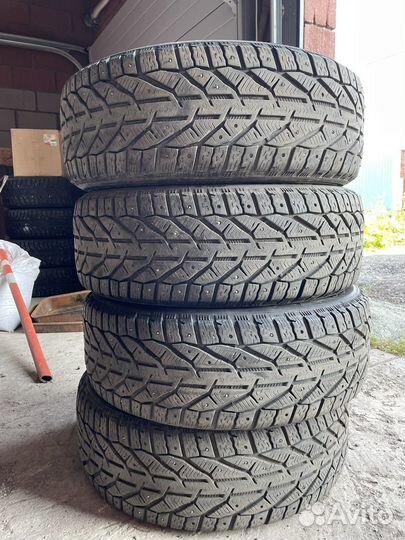 Kormoran SUV Stud 225/60 R17