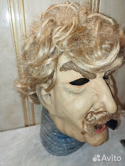 Маска маскарадная