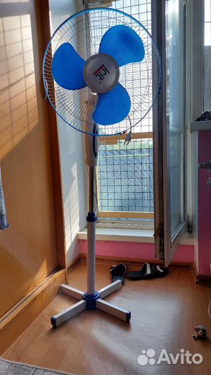 Вентилятор напольный Irit Irv-002