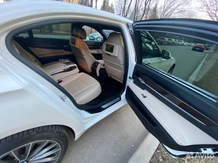 Прокат авто на свадьбу