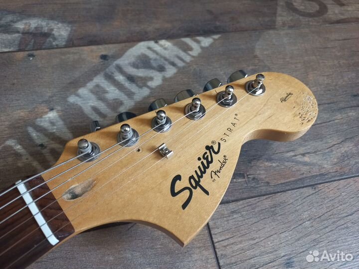 Fender squier affinity stratocaster