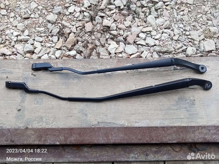 Рычаг стеклоочистителя Веста